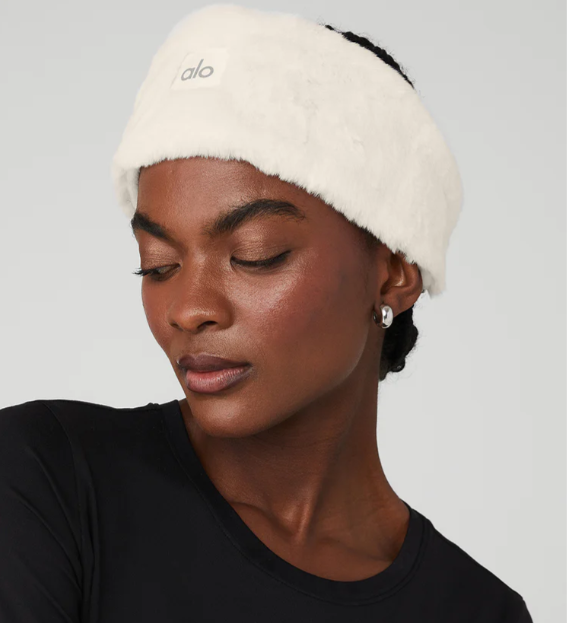 알로 폭스 퍼 이어 워머 | 출처 브랜드 홈페이지