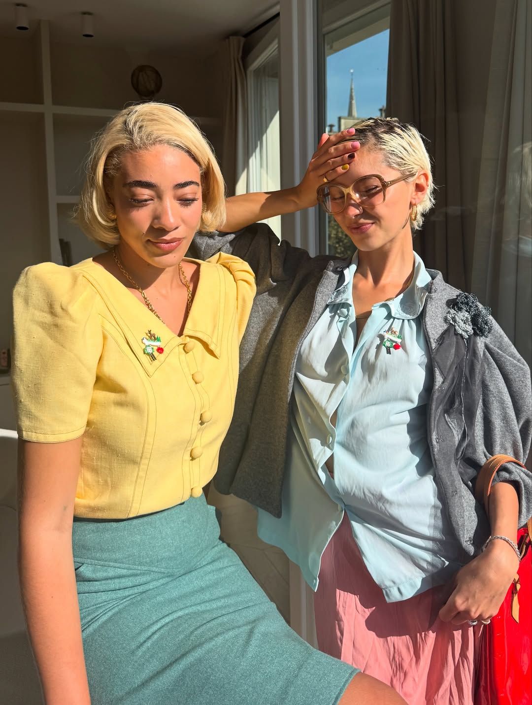 아이리스 로 패션 | 인스타그램 @lirisaw 