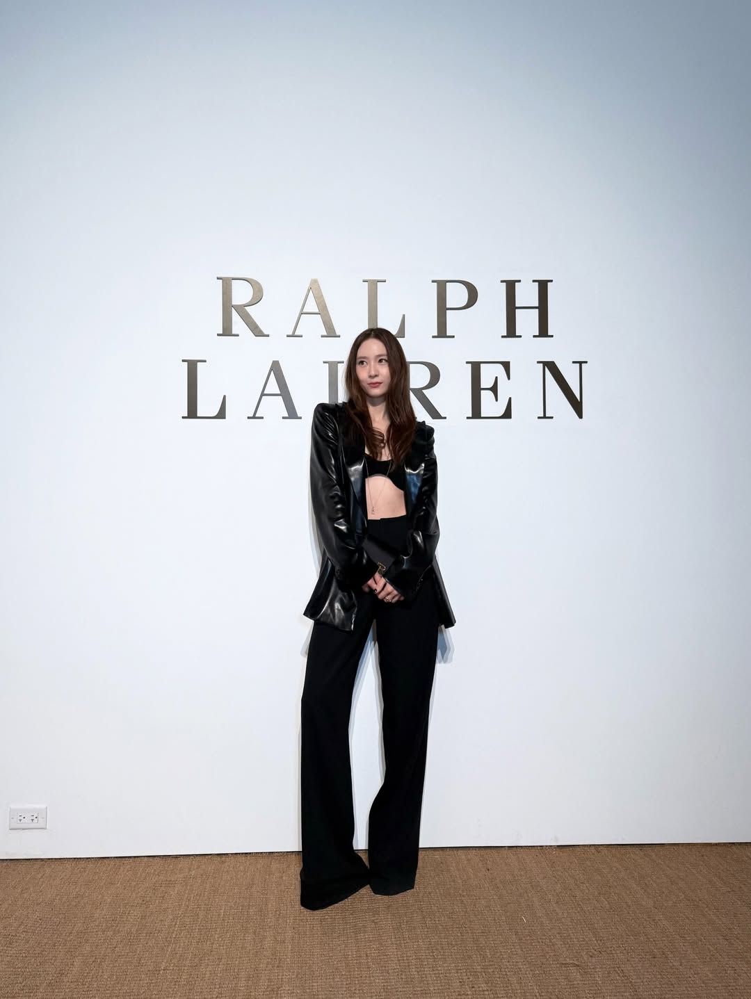 뉴욕패션위크 랄프 로렌 쇼에 참석한 크리스탈. 사진 인스타그램 @vousmevoyez