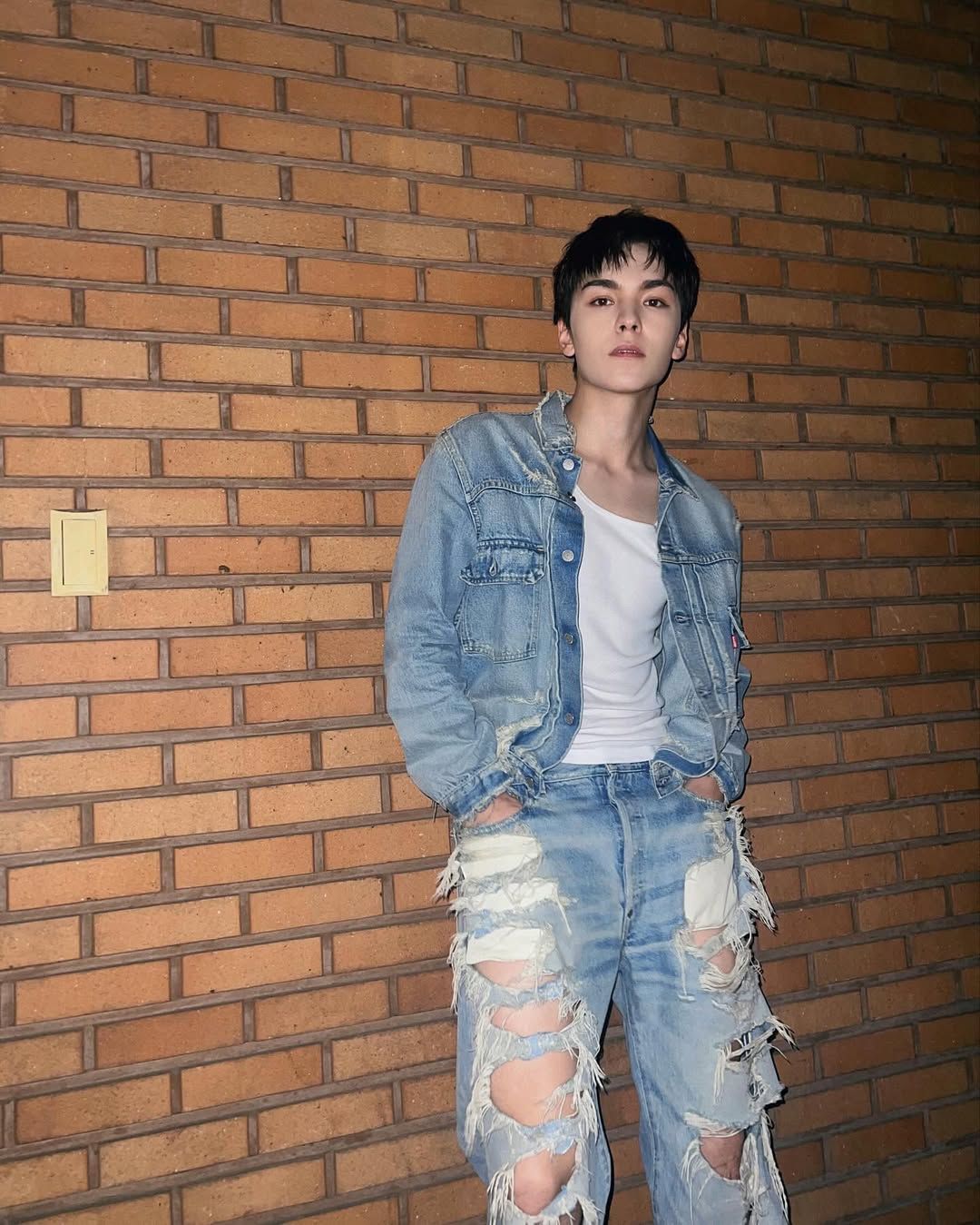 2월 18일 생일을 맞은 세븐틴 버논. 인스타그램 @vernonline