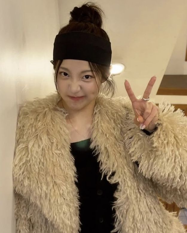 인스타그램 @2zzoo0 