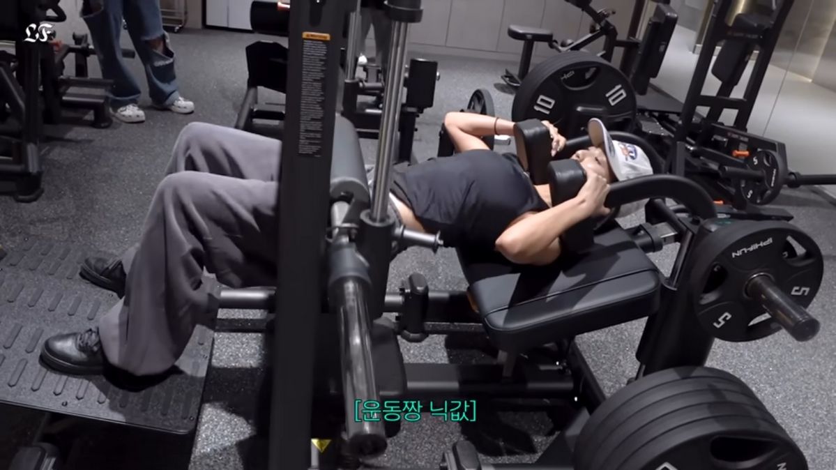 트와이스 지효와 채영의 운동 루틴 | 유튜브 <트와이스>