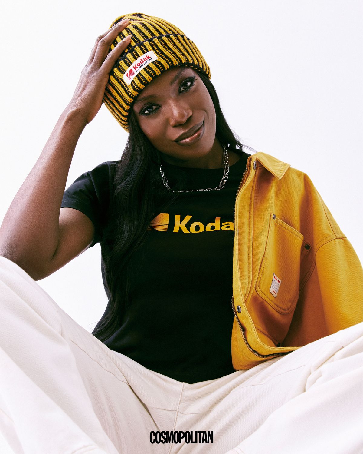 데님 재킷 20만9천원, 티셔츠 3만9천원, 스트레이트 데님 팬츠 13만9천원, 비니 6만5천원 모두 Kodak Apparel.