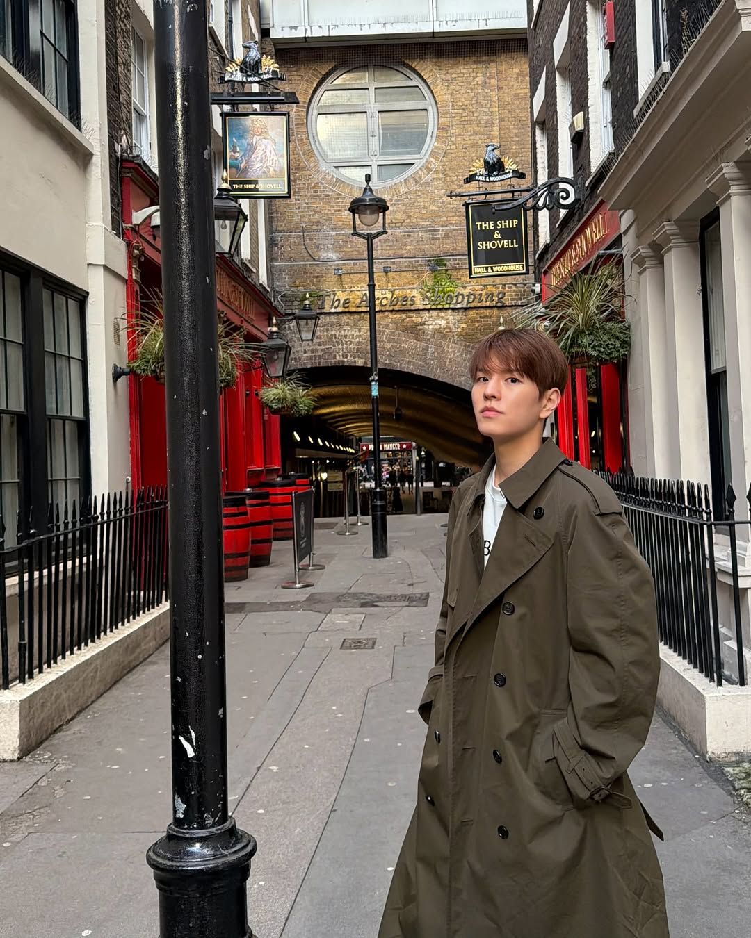 런던 일상을 보내는 스트레이키즈 승민. 인스타그램 @miniseungkim