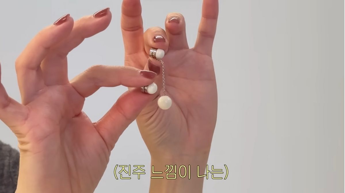 윤승아 귀걸이 | 유튜브 <승아로운>