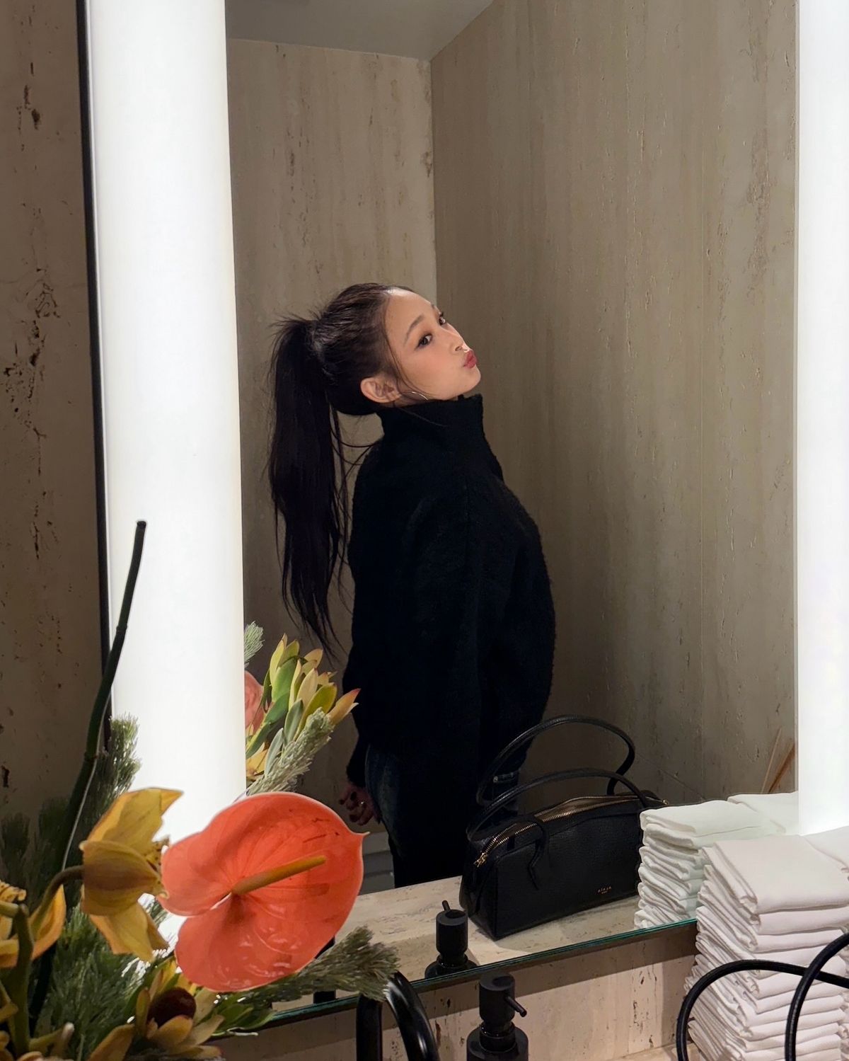 애니 일상룩. 인스타그램 @anniesmoon