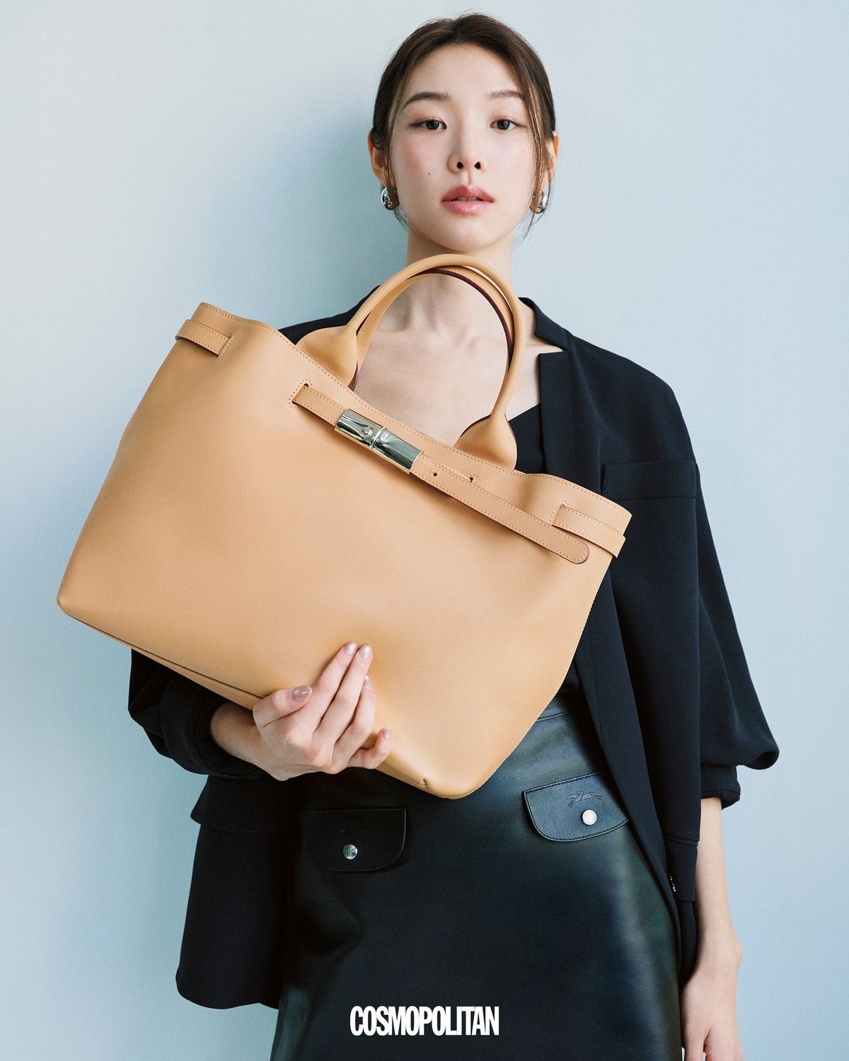 재킷, 톱, 스커트, 가방 모두 Longchamp