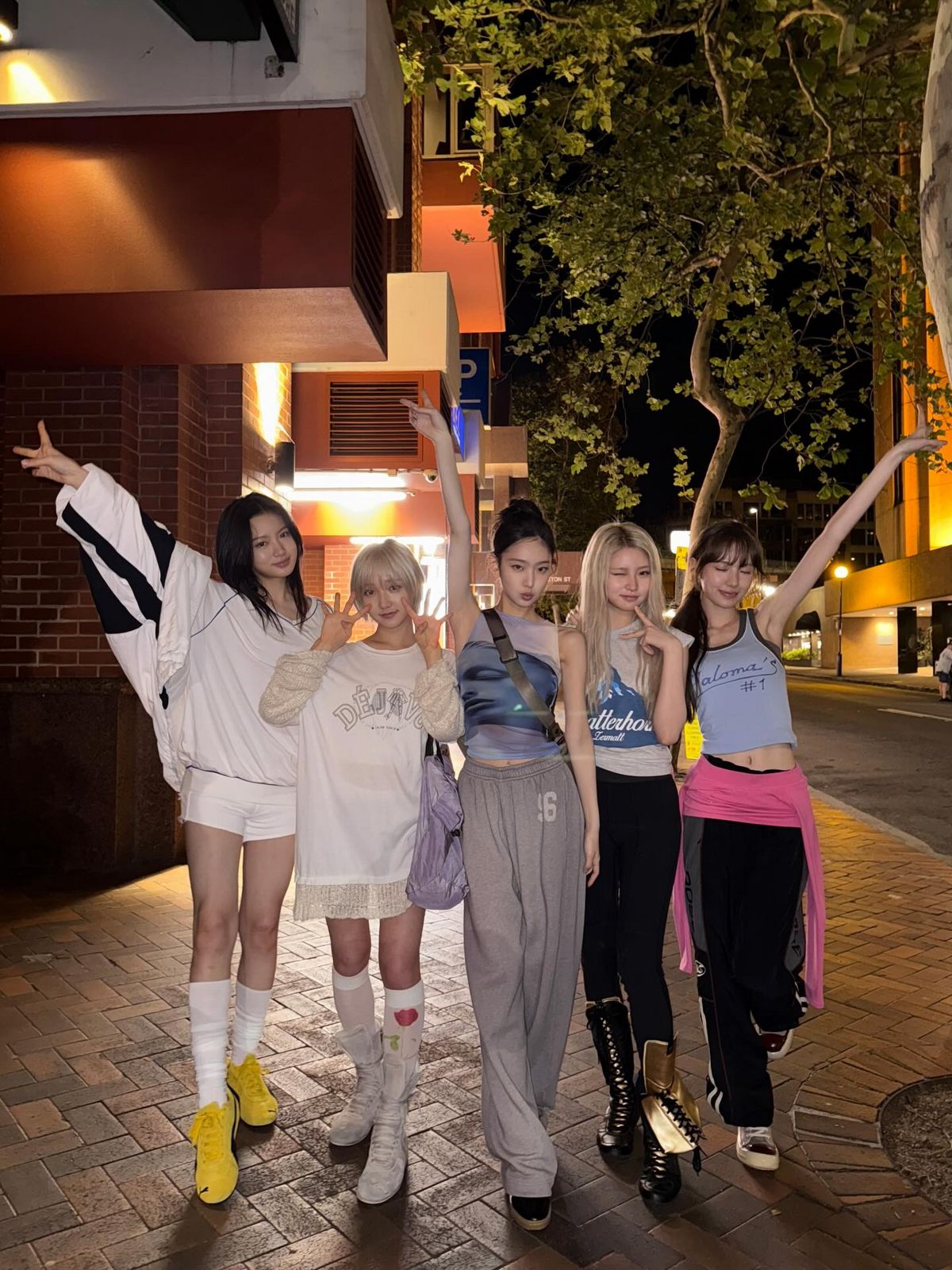  키키 지유의 웨지 슈즈 스타일링. 인스타그램 @kiiikiii.official