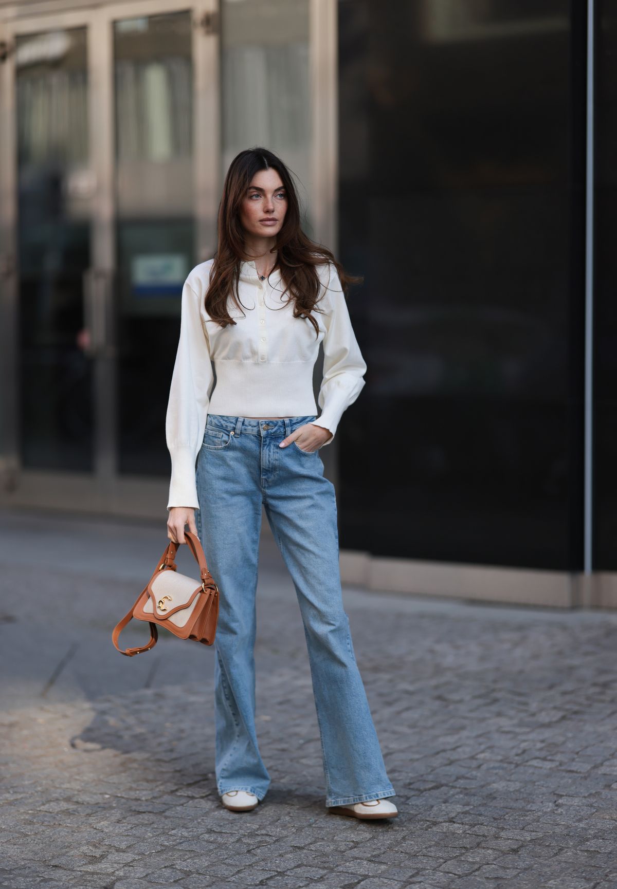 부츠 컷 데님 팬츠 | 출처 게티 이미지