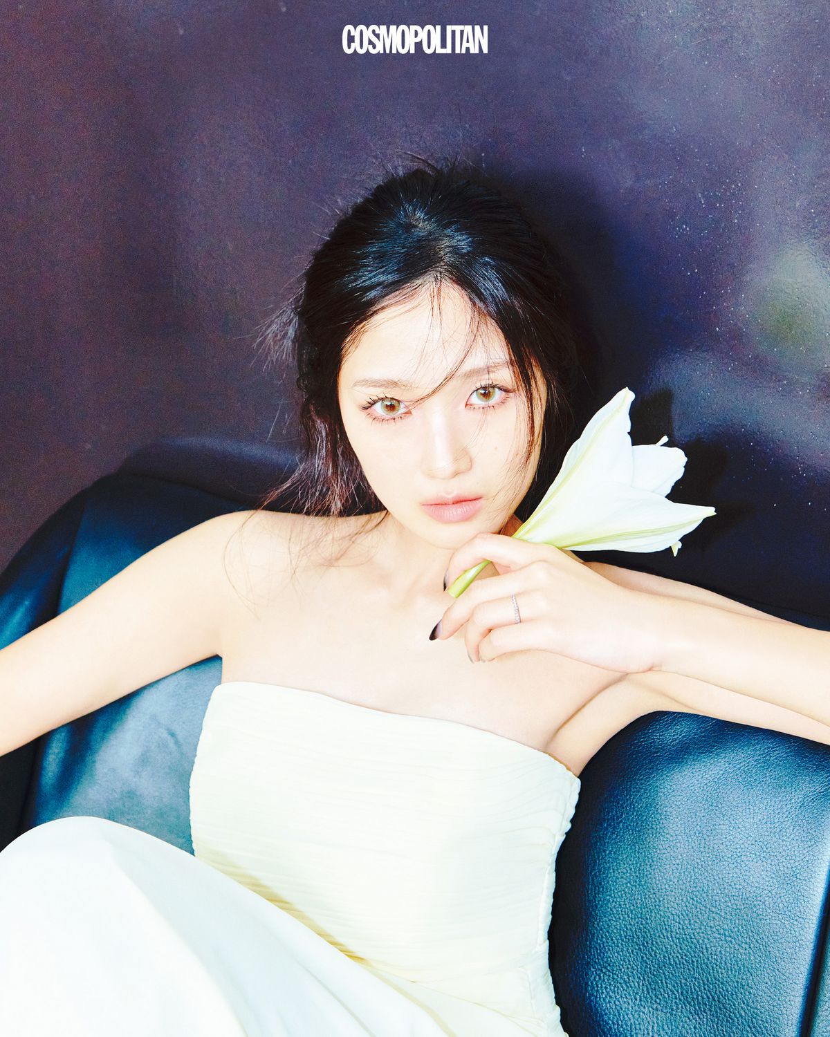 드레스 Self-portrait. 반지 에디터 소장품.