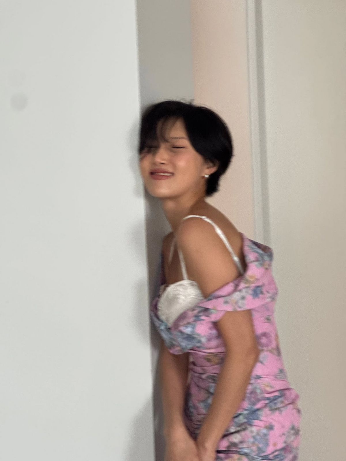 화사 꽃무늬 원피스 | 인스타그램 @_mariahwasa