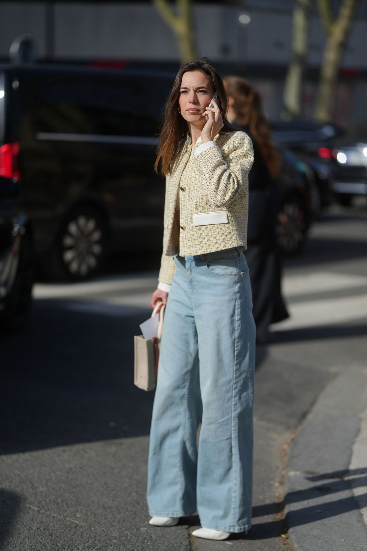 트위드 자켓을 입은 사람들. 사진 게티 이미지.