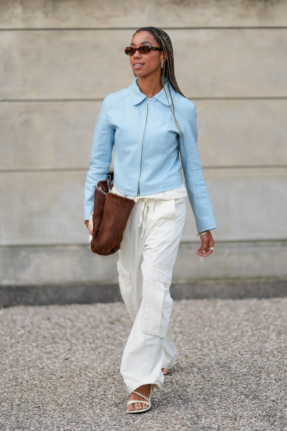 카고 바지 스타일링 | Edward Berthelot//Getty Images