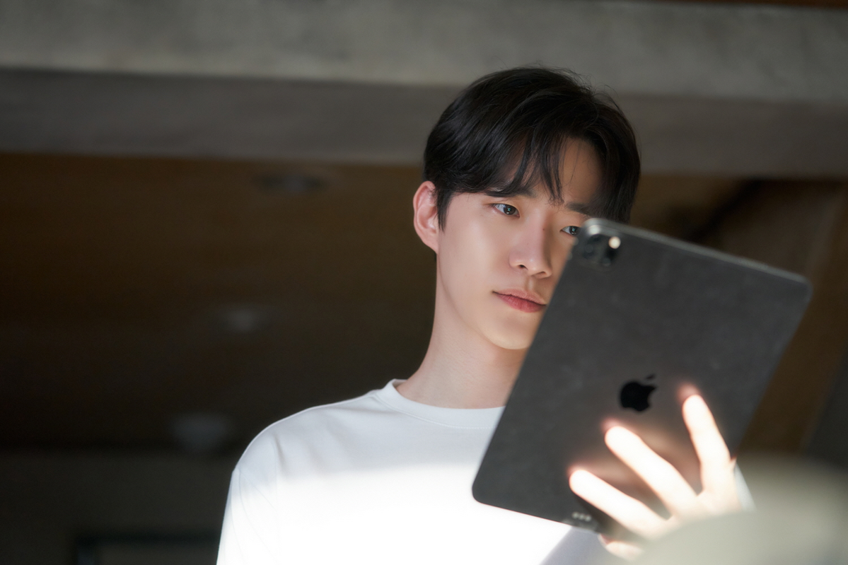  SNS를 멀리하고 싶은 이들을 위한 꿀팁, 넷플릭스 ‘셀러브리티’ 스틸컷 