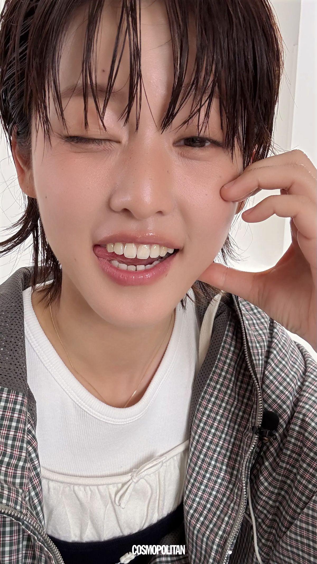 21세기 대군부인에 출연중인 팀 캐슬뷰티, 아이유 이연의 미공개 셀카. 사진 아이유, 이연.