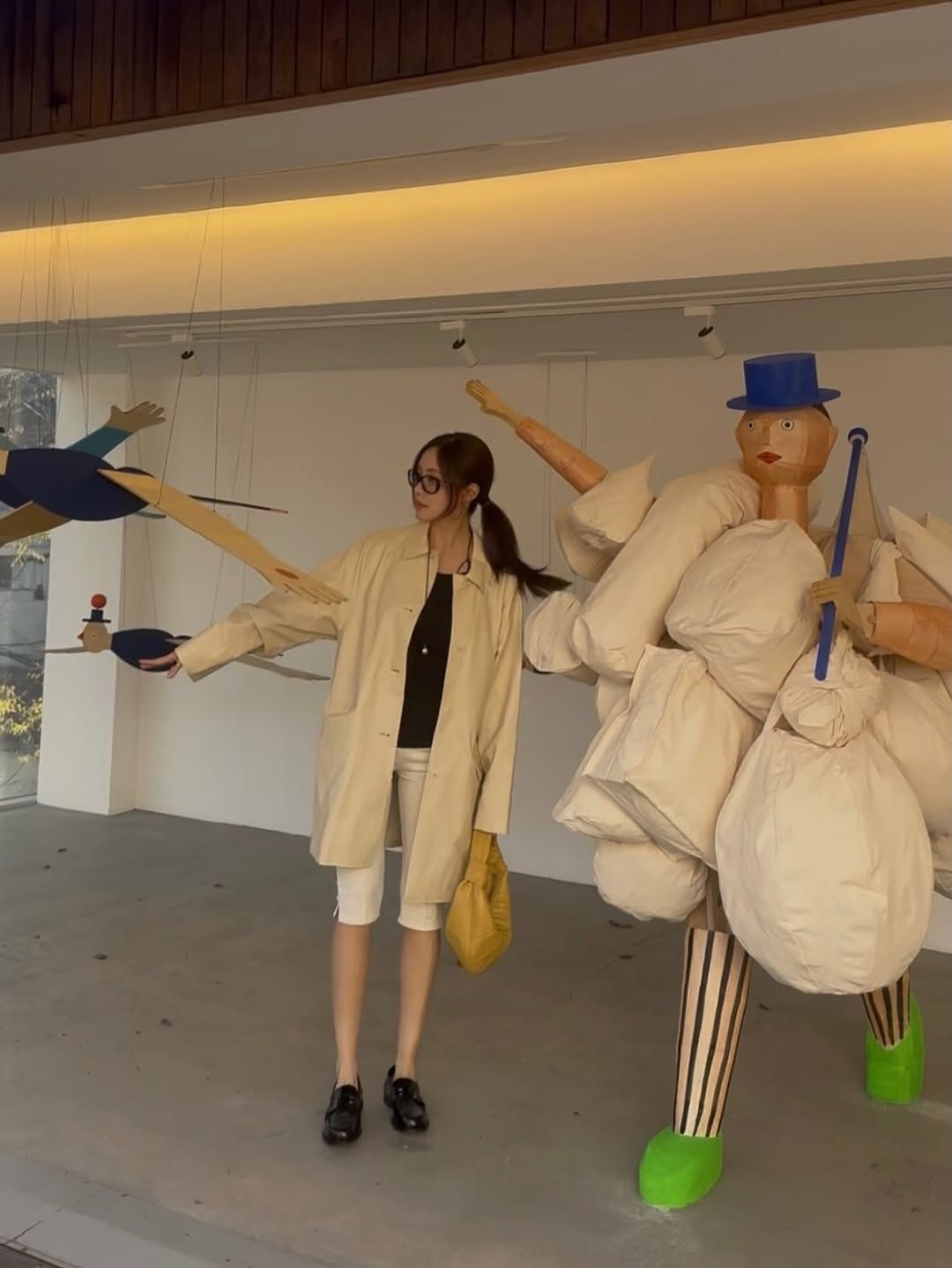 효민 카프리 팬츠 패션 | 인스타그램 @hyominnn