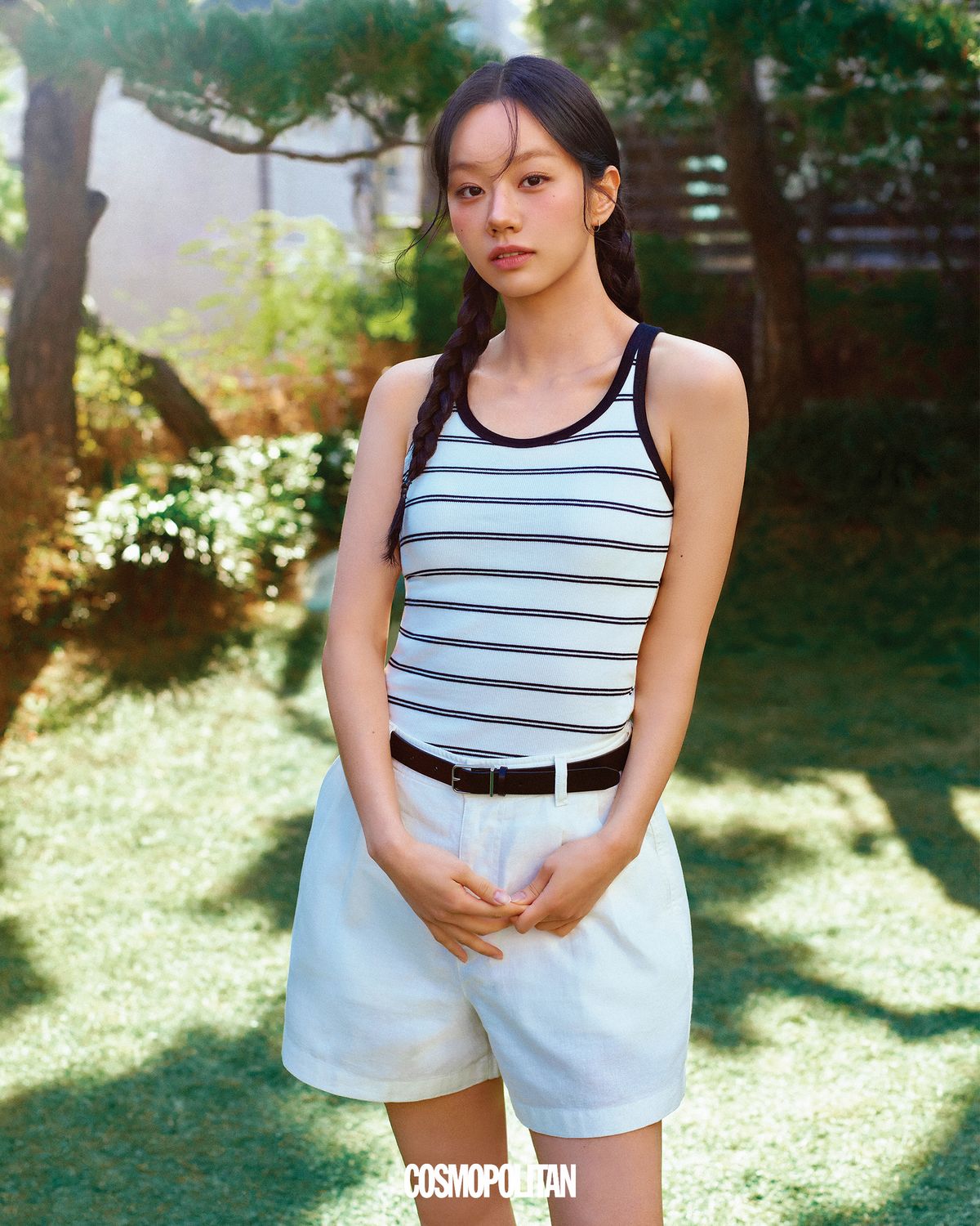 스트라이프 레이서 백 브라탑 2만9천9백원, 리넨 코튼 쇼트 팬츠 3만9천9백원, 클린 벨트 2만9천9백원 모두 Uniqlo.