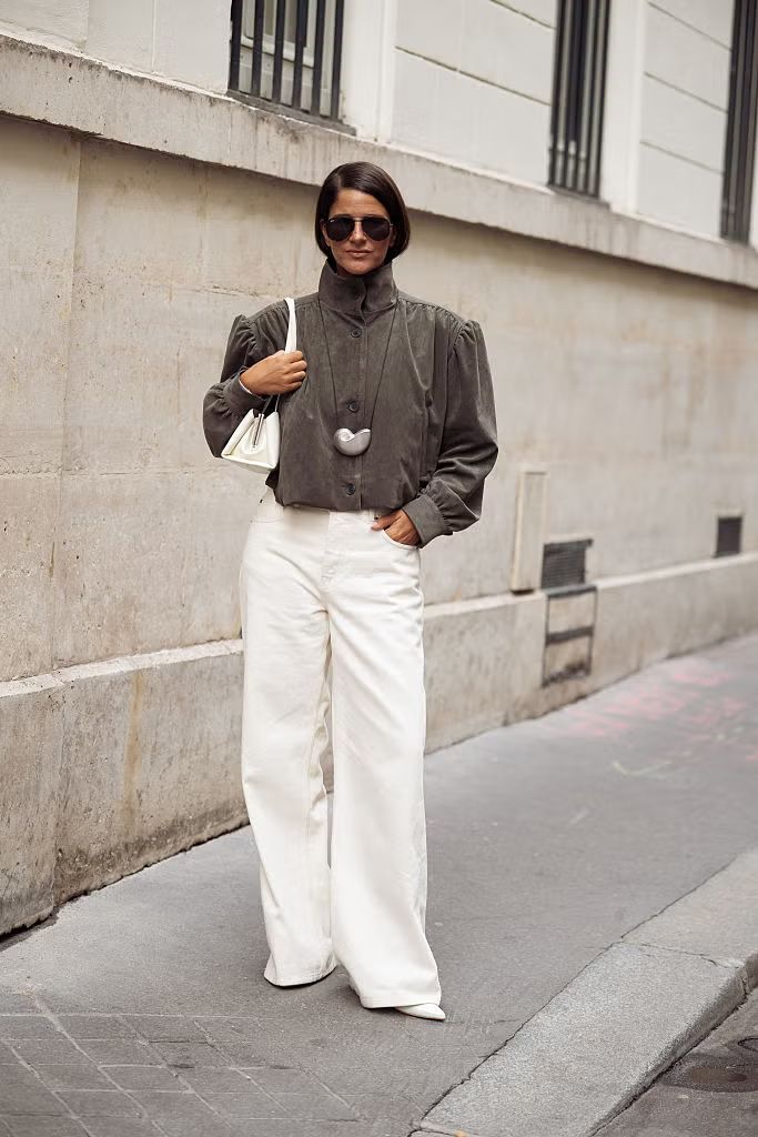 와이드 청바지에 잘 어울리는 자켓 | Raimonda Kulikauskiene//Getty Images