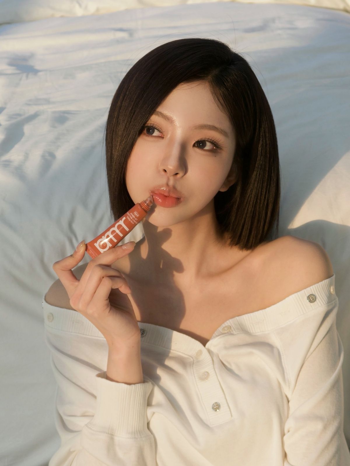 솔로지옥 김고은 오프숄더 | 인스타그램 @goxnniee