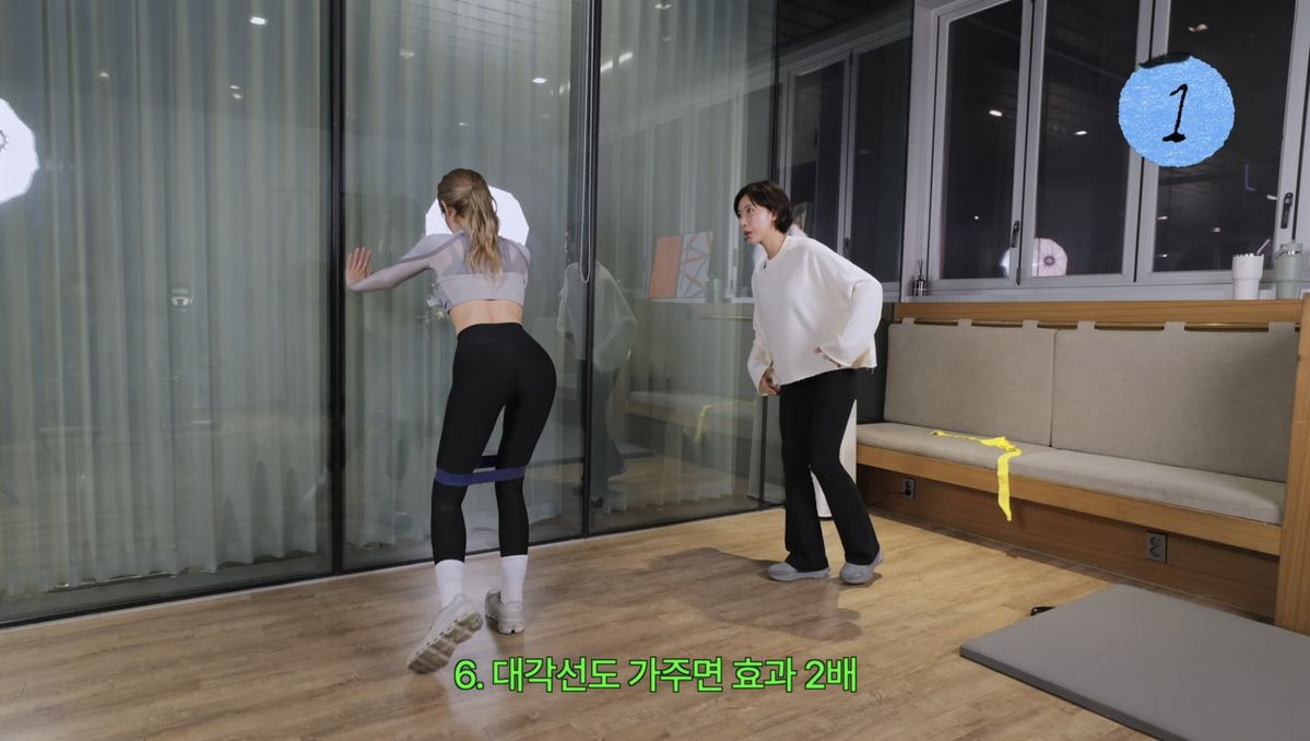 유튜브 <IMOS 전소미>