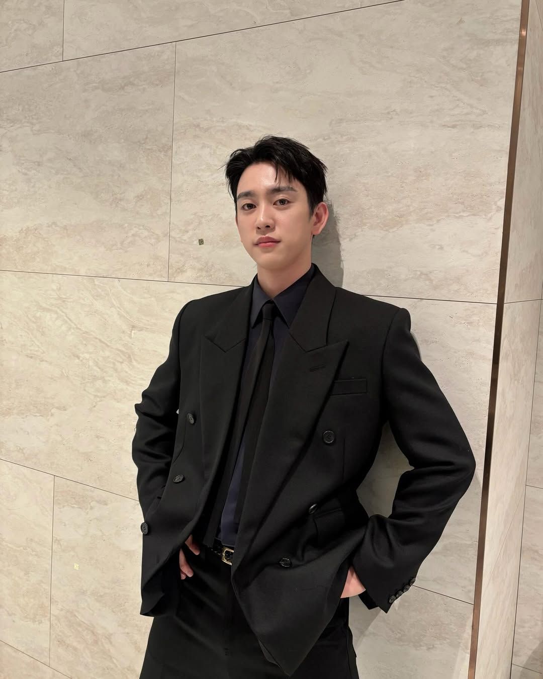 유미의 세포들에 출연한 박진영의 여름 코디. 인스타그램 @jinyoung_0922jy