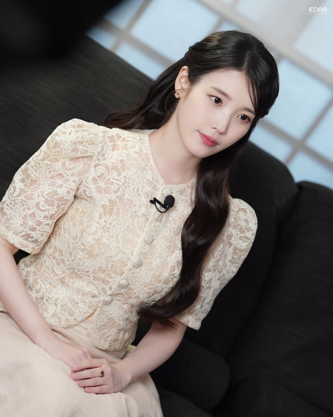 <21세기 대군부인> 아이유 패션 | 인스타그램 @iu_edamofficial