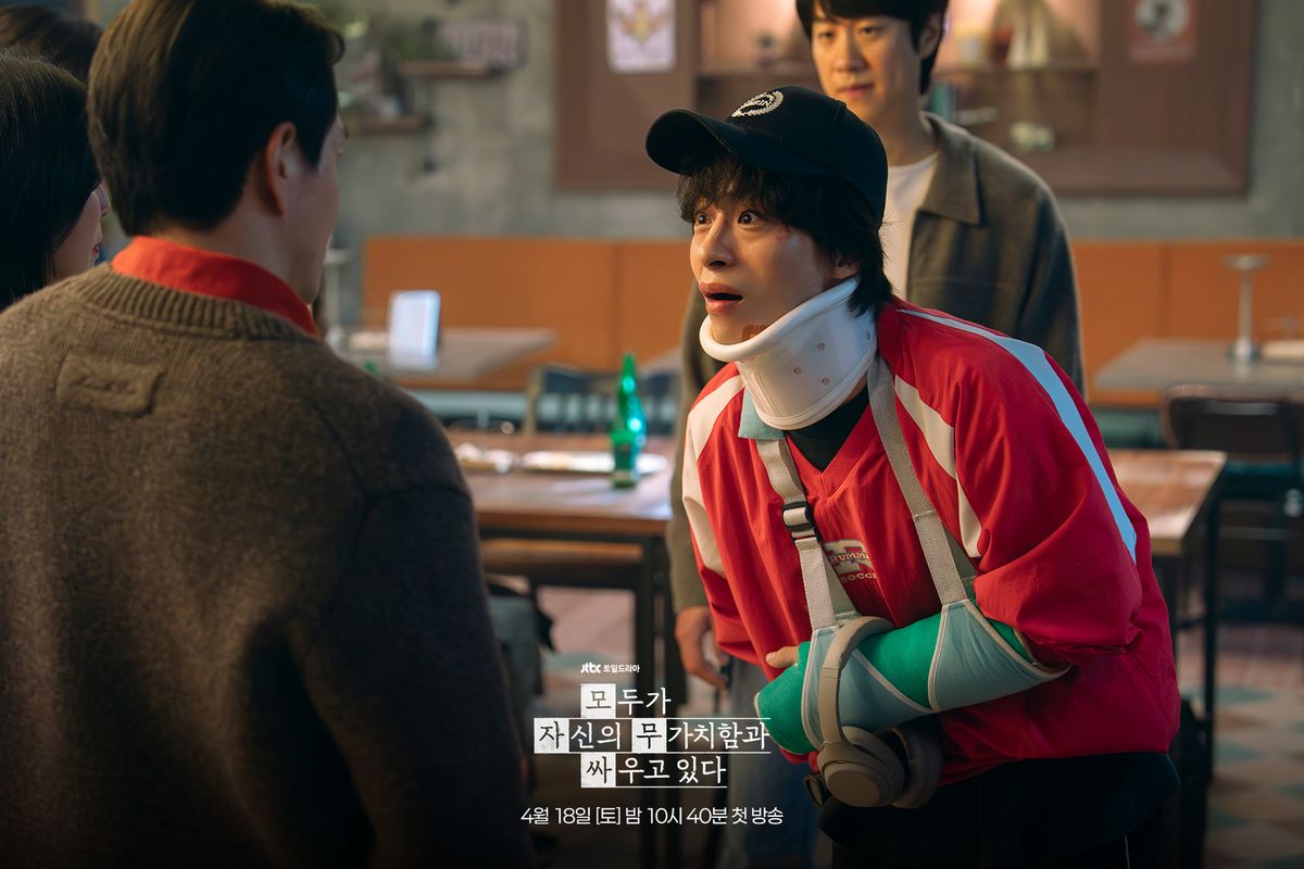 모자무싸 드라마 황동만(구교환) | 인스타그램 @jtbcdrama