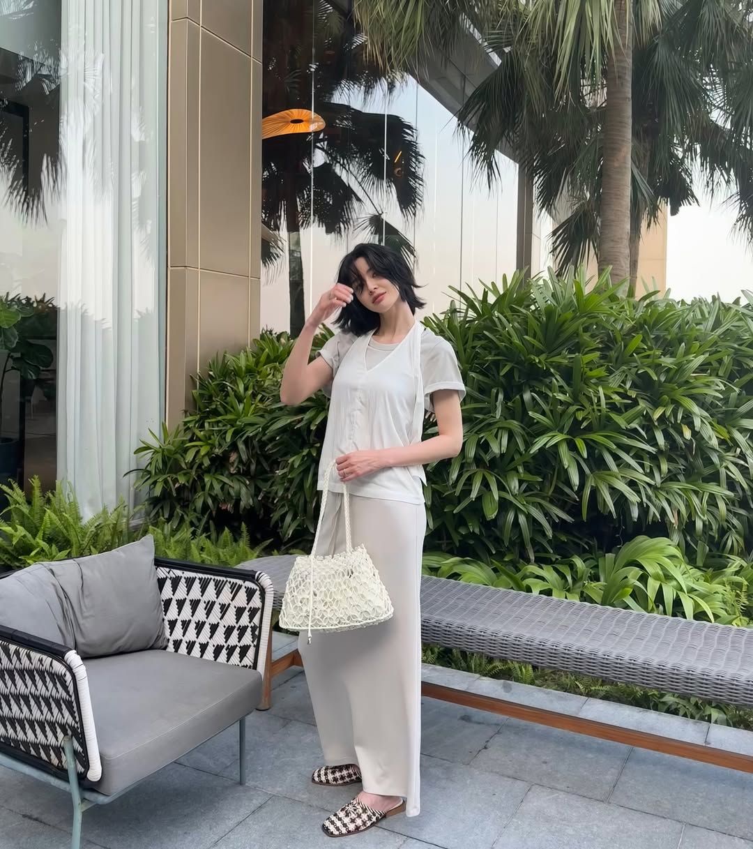 권나라 여행지 패션 | 인스타그램 @hv_nara