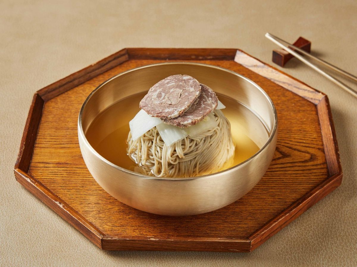 안성재 셰프와 성시경이 추천한 평양냉면 맛집 학동의 향동가. 사진 네이버 지도 향동가 업체 등록 사진 