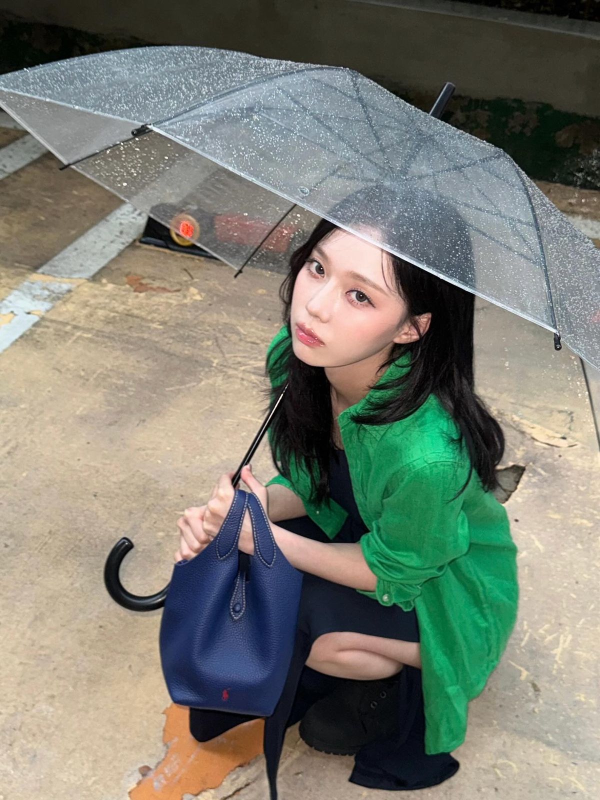 윈터의 리넨 니트, 셔츠 코디. 인스타그램 @imwinter 