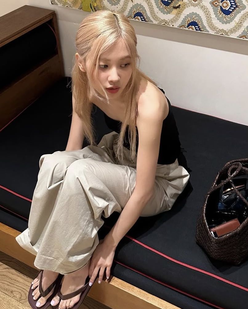 인스타그램 @roses_are_rosie 
