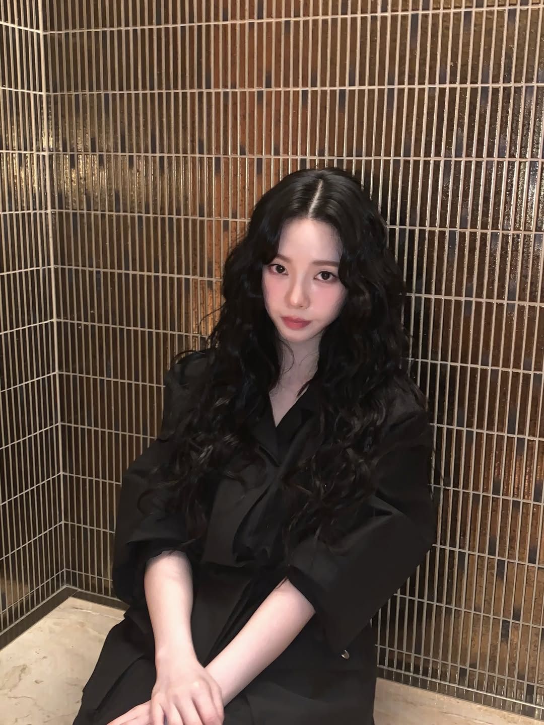 카리나 워크웨어 패션 | 인스타그램 @katarinabluu