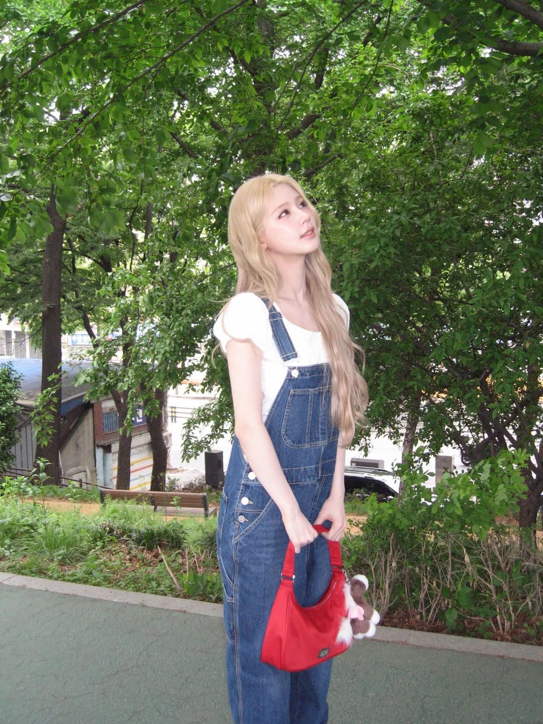 아이들 미연 멜빵바지 패션 | 인스타그램 @noodle.zip