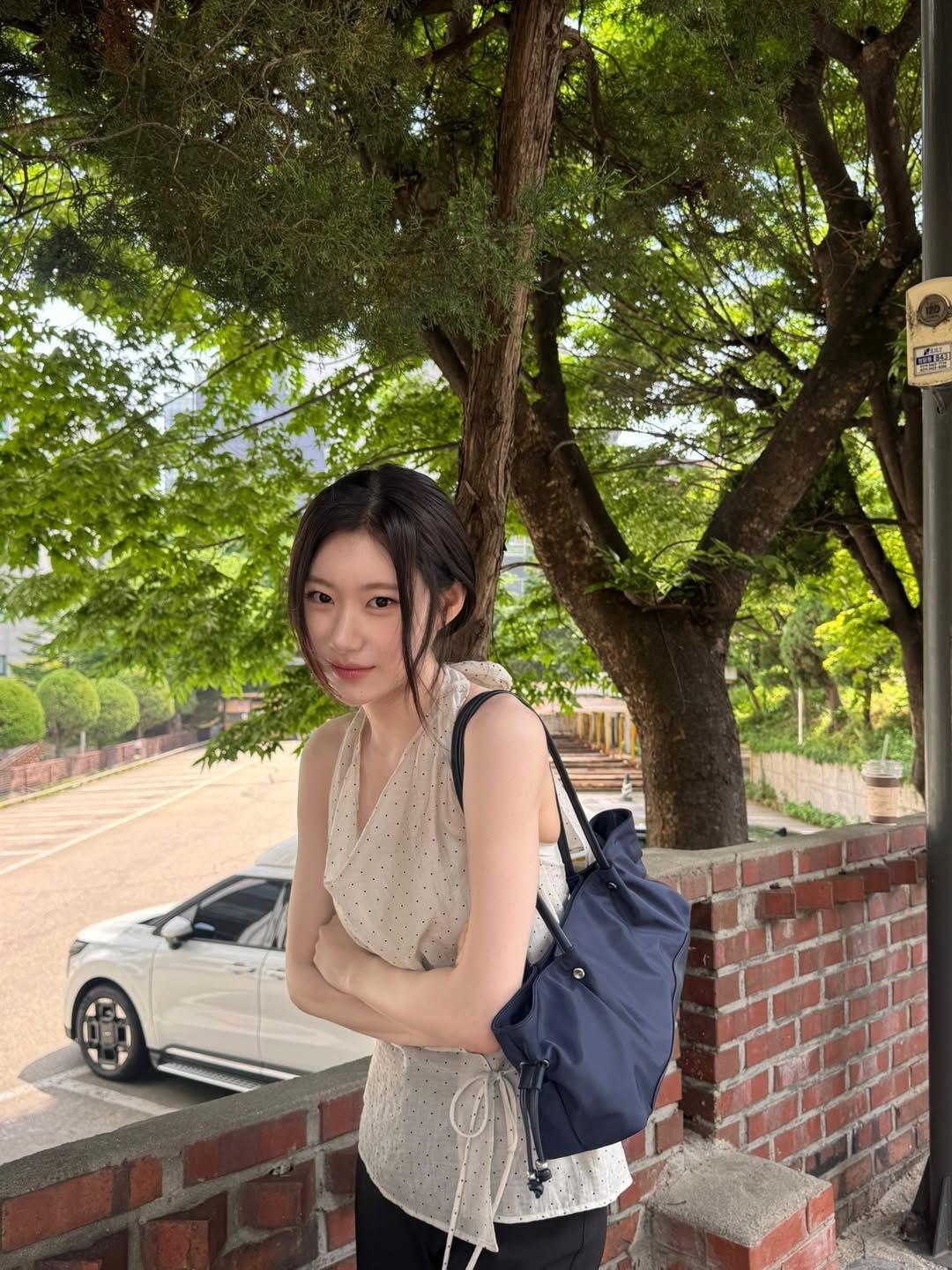 채령 카울넥 패션 | 인스타그램 @chaerrry0