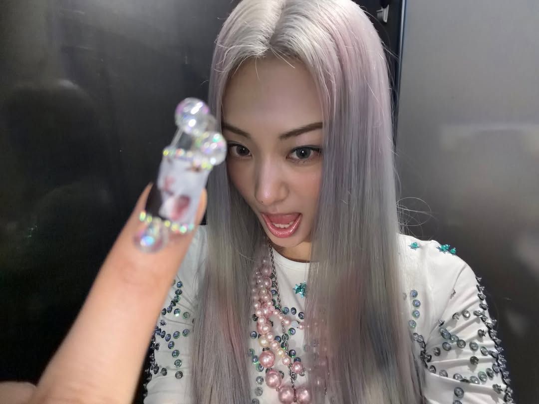 인스타그램 @meovv