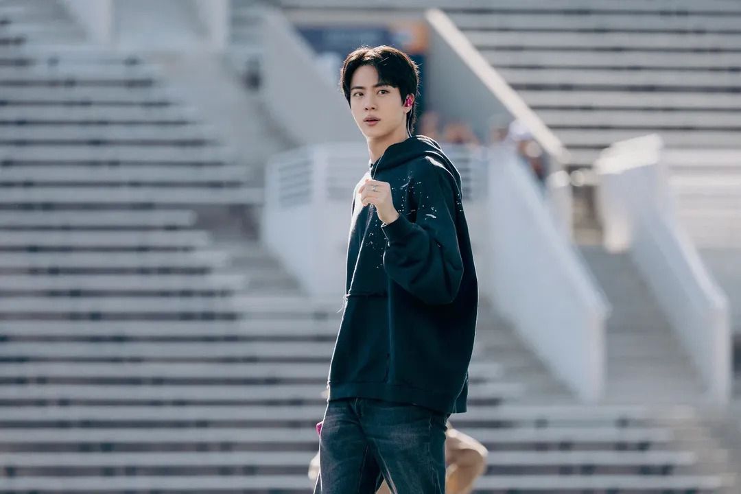 BTS 진 패션 | 인스타그램 @jin, @bts.bighitofficial 