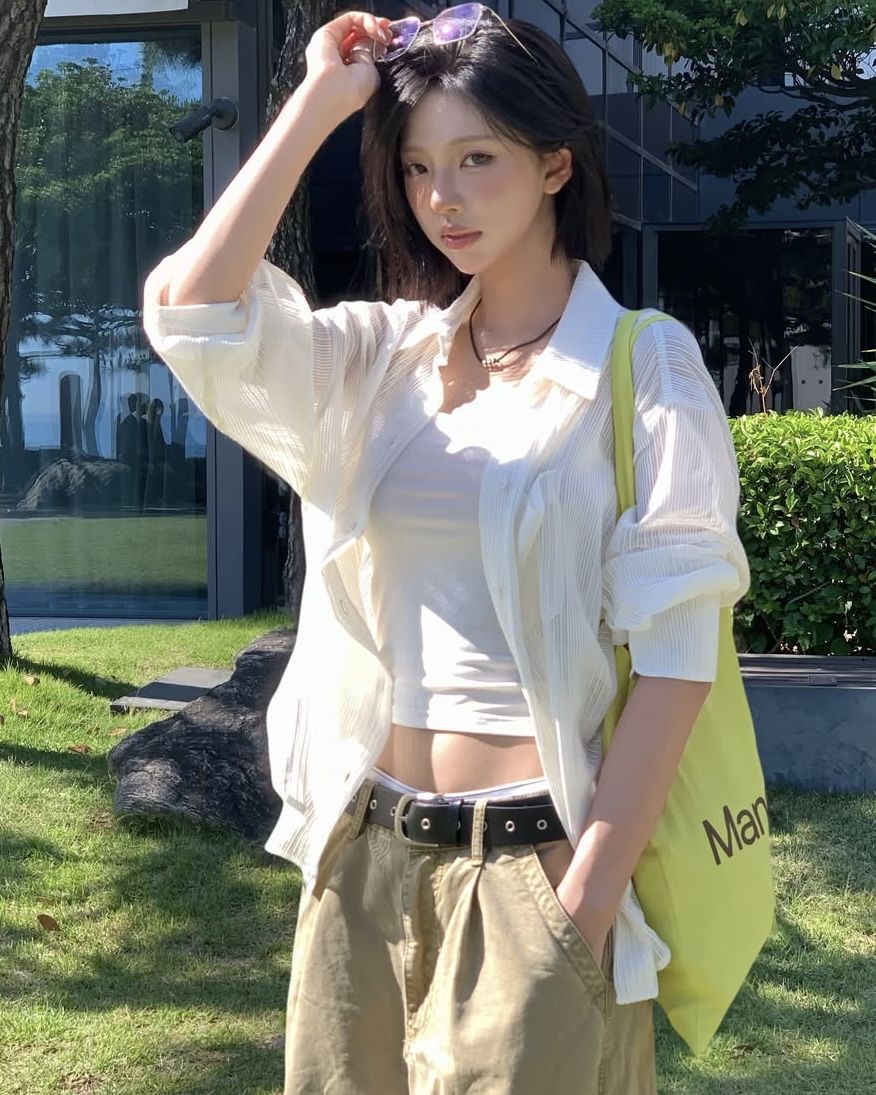 벨트 여름 코디 | 인스타그램 @goxnniee 