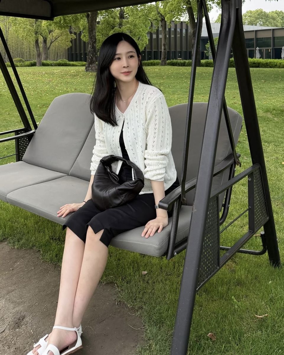 여름 가디건 코디 | 인스타그램 @jeehyun._ 