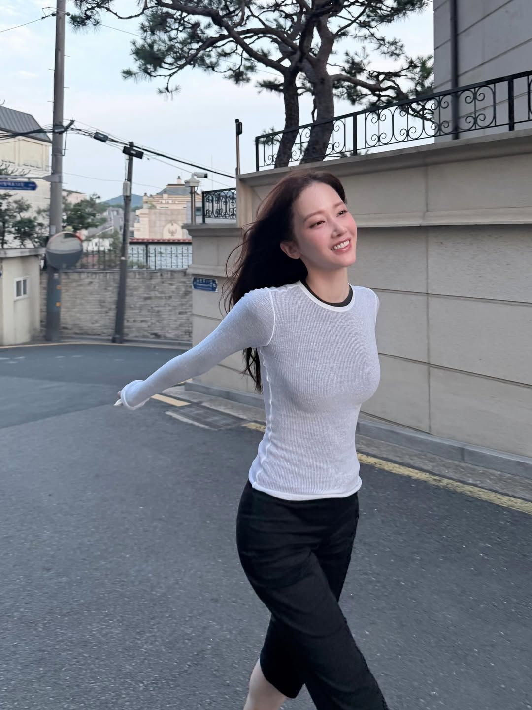 전종서 티슈 티 스타일 | 인스타그램 @wjswhdtj94