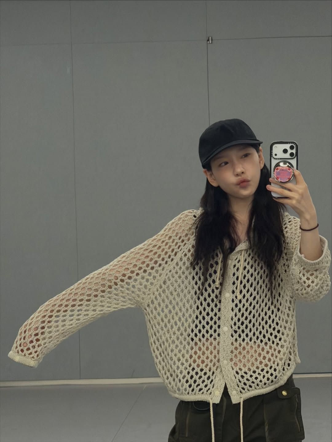 태연 크로셰 패션 스타일링 | 인스타그램 @taeyeon_ss