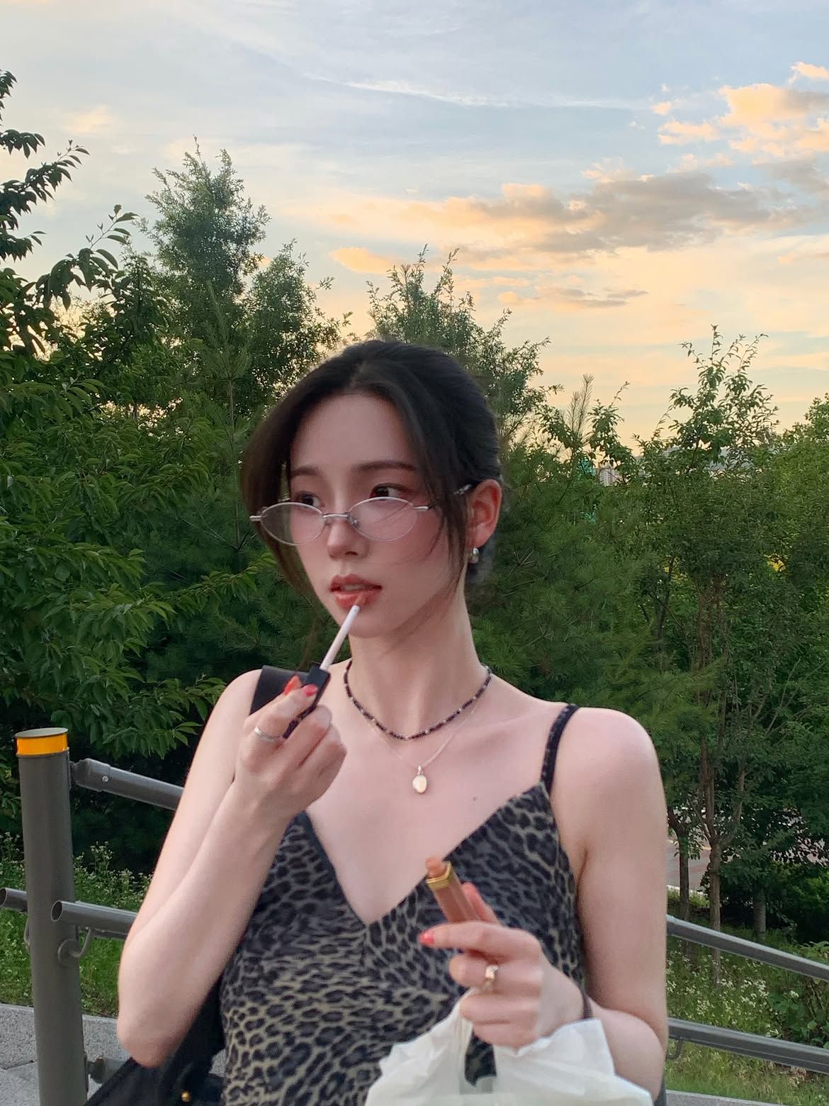에스파 카리나 여름 주얼리 패션 | 인스타그램 @katarinabluu