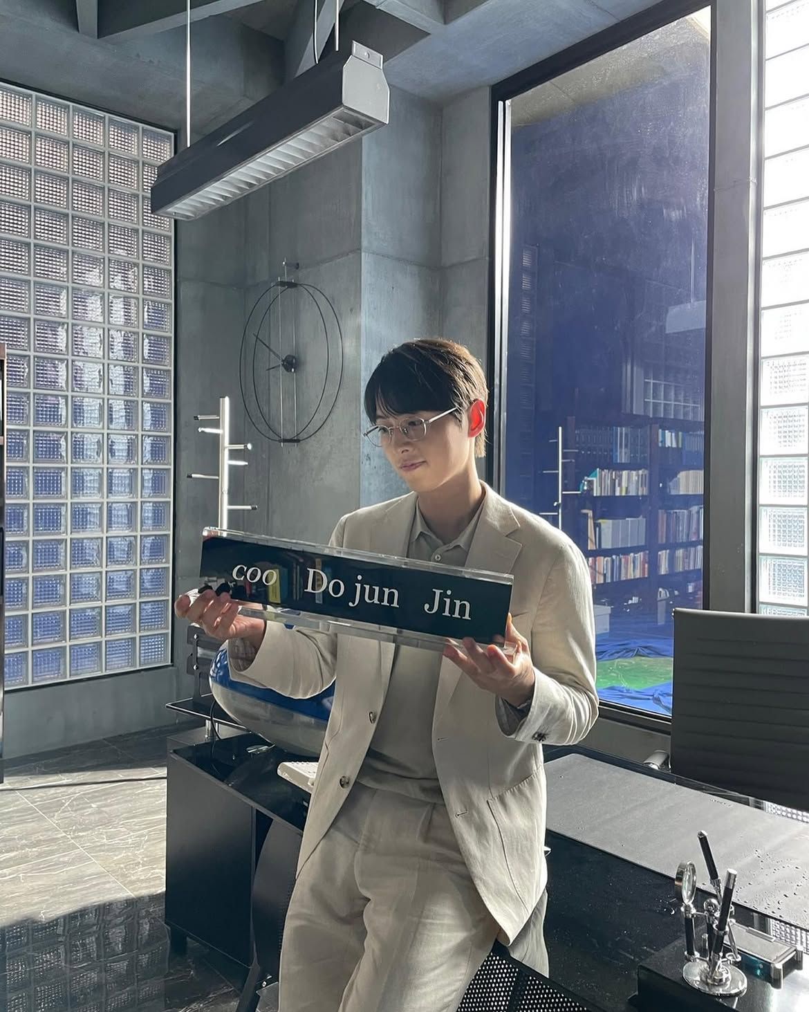 인스타그램 @hi_songjoongki