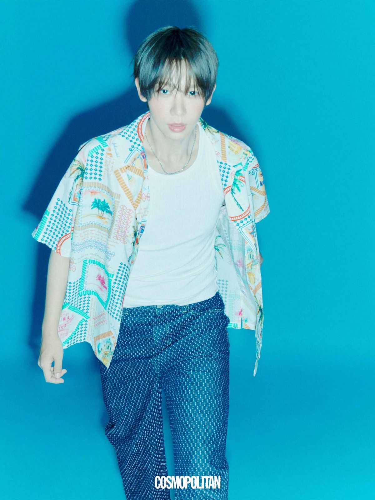 셔츠 Nightwork Dept. 팬츠 LMC. 이너 톱, 목걸이 스타일리스트 소장품.