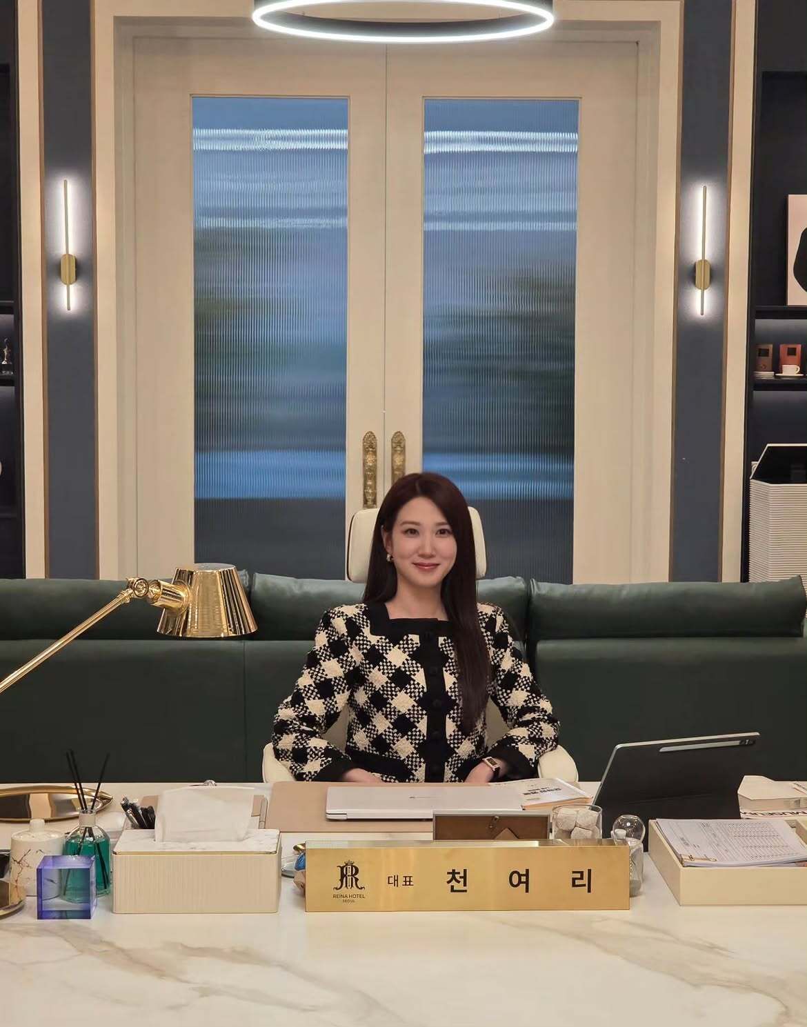 드라마 [오싹한 연애]에서 다양한 스타일링을 선보이는 박은빈. 사진 인스타그램 @eunbining0904