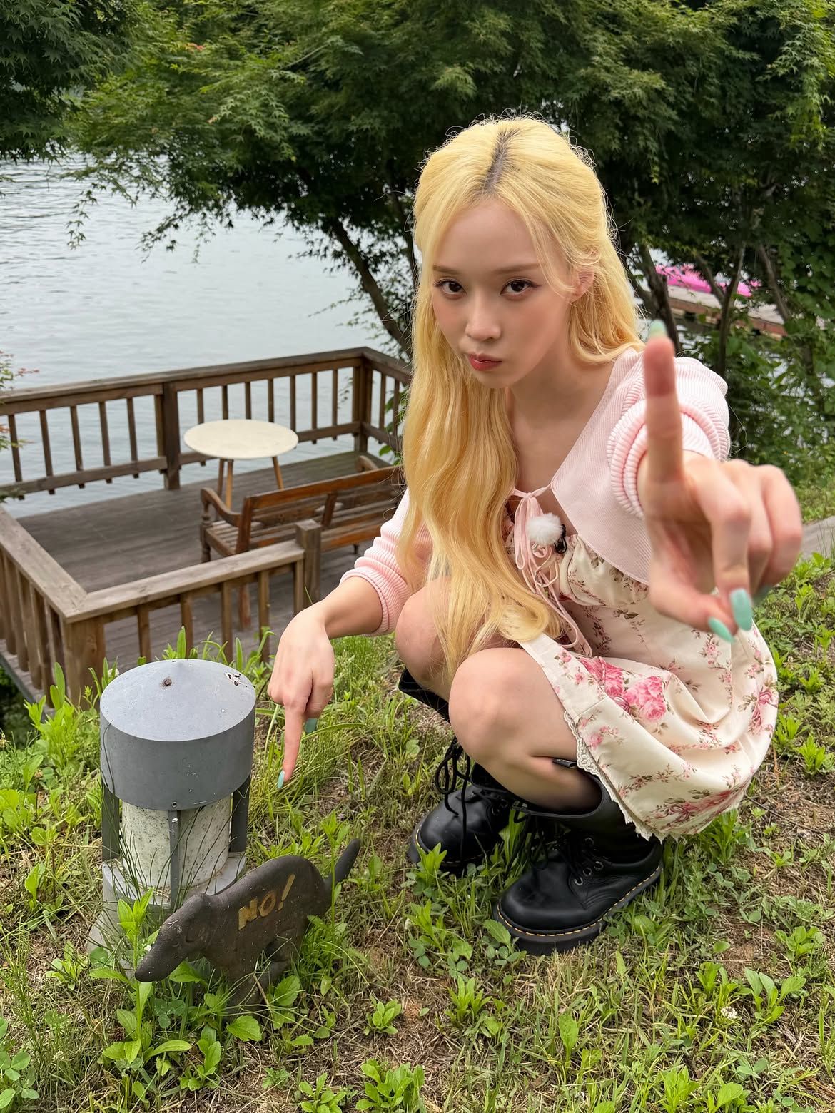 윈터의 가디건 코디. 사진 인스타그램 @imwinter