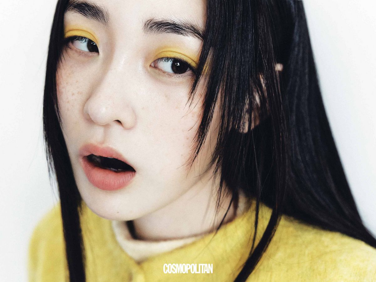 카디건, 니트 톱 모두 Miu Miu.