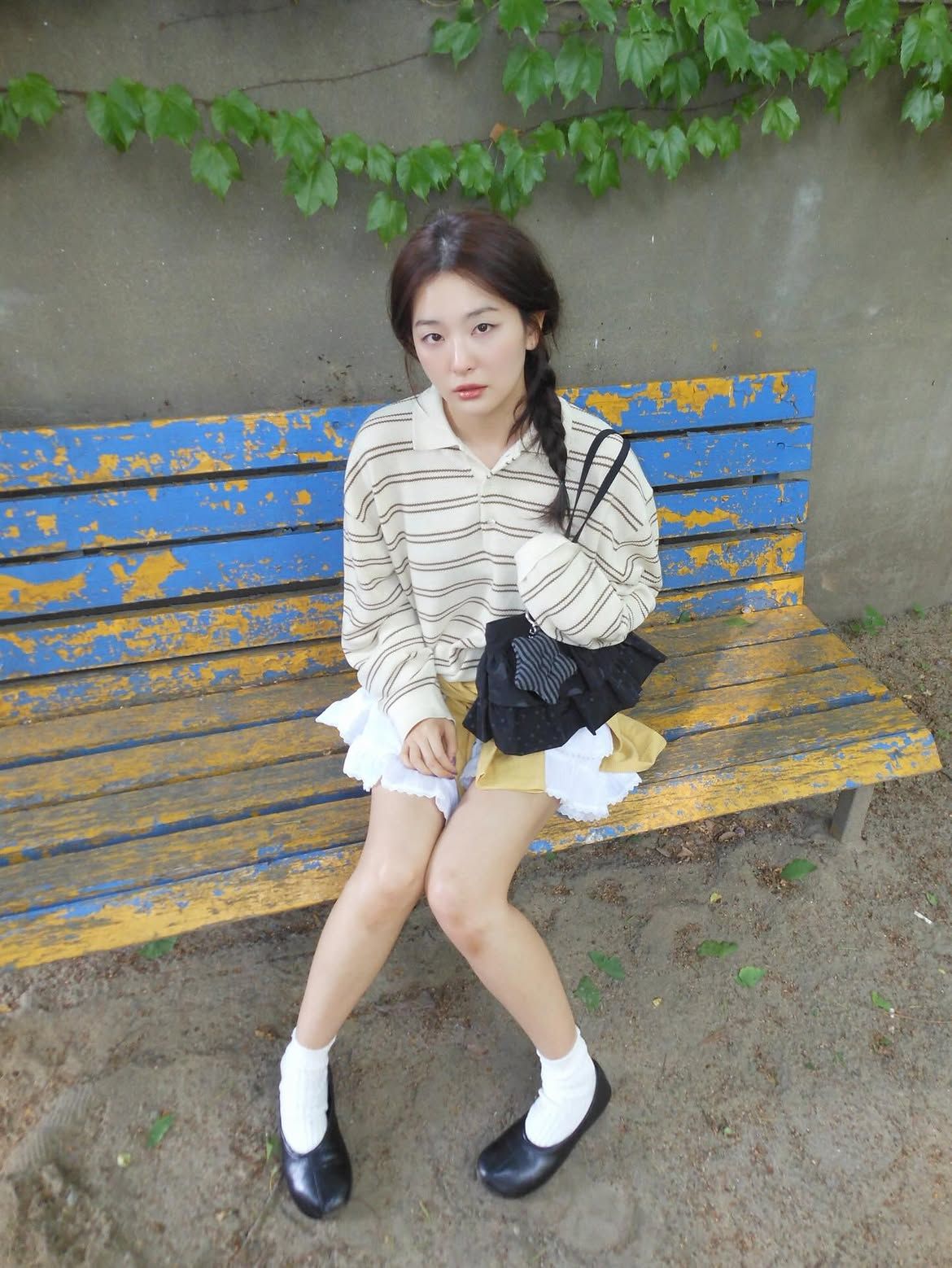 레드벨벳 슬기 폴로 셔츠 패션 | 인스타그램 @hi_sseulgi