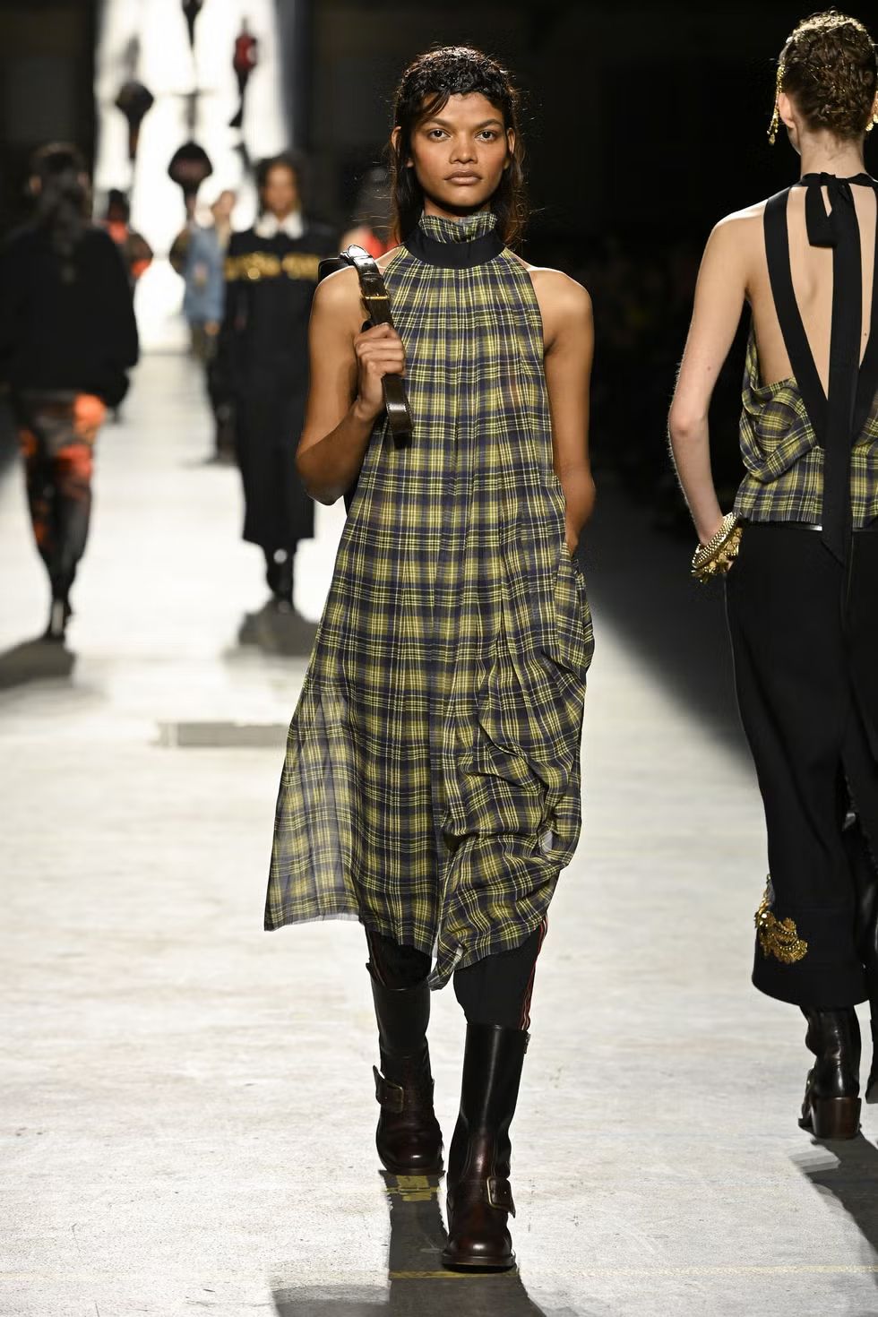 Dries Van Noten AW26 | 2026 가을겨울 패션 트렌드 정리 | 사진 게티 이미지