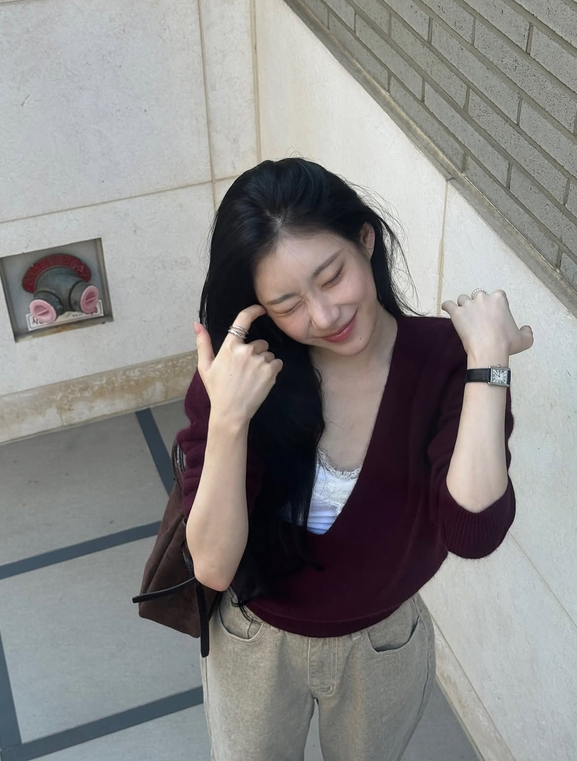 채령 가을 니트 패션 | 인스타그램 @chaerrry0 