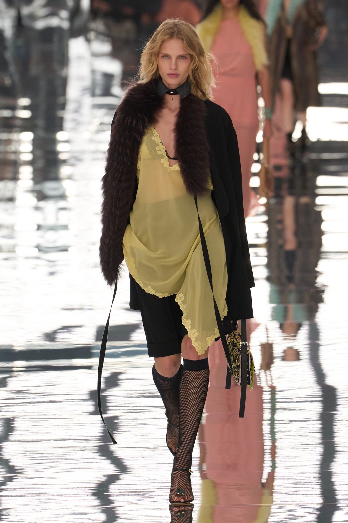 Fendi S27 | 사진 LAUNCHMETRICS SPOTLIGHT